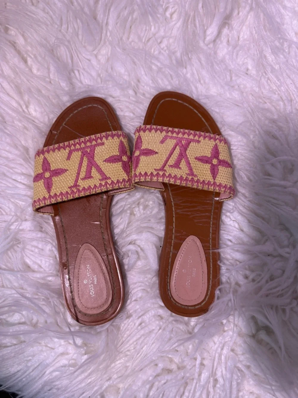 Louis Vuitton Pink / tan Raffia Monogram Slide Sandals 37 or 6.5 to 7 women’s - Picture 3 of 9